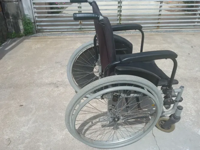 Cadeira de Rodas não faço entrega tá aqui na Pedreira 