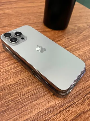 iPhone 16 Pro Max - 256gb - Impecável