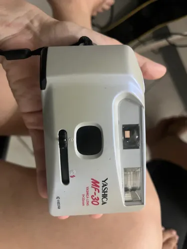 Câmera Yashica MF-30