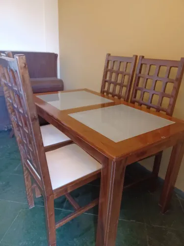 Mesa + Cadeiras + Poltrona