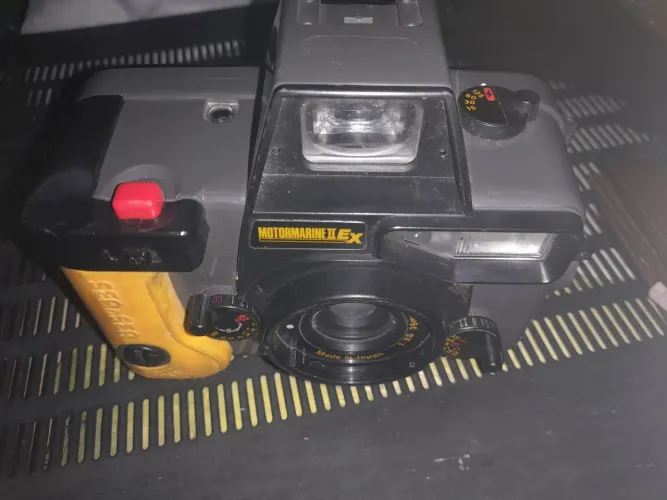 Canon máquina fotográfica aquática