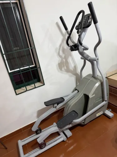 Elíptico Leal Fitness Profissional