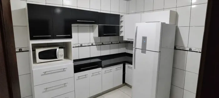 COZINHA PLANEJADA COMPLETA - PRETO E BRANCO MODERNA