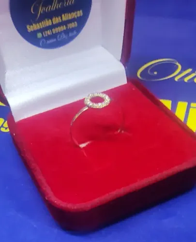 Anel Aro Diamantes 1 mm Ouro 18 Kilates Peso 1.00 Gramas Cabeça 8 mm Fio 1mm