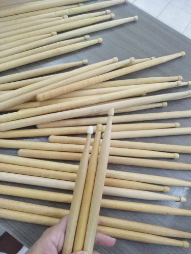 Lote Baquetas para fanfarra, sortidas. Com 41 unidades 
