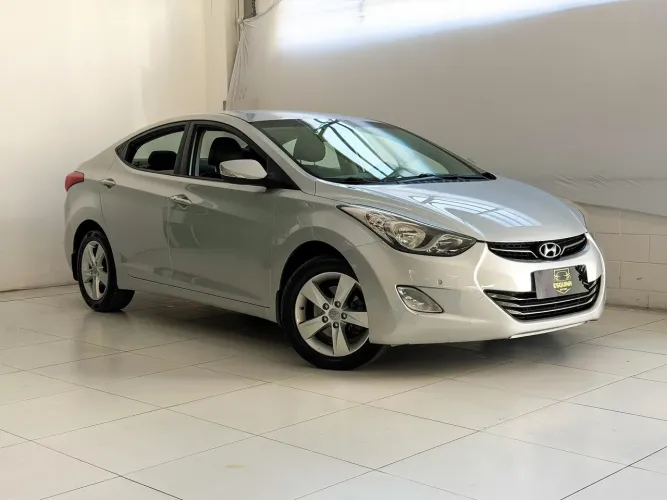 Hyundai Elantra GLS 2.0 16V Flex Aut. 2013
