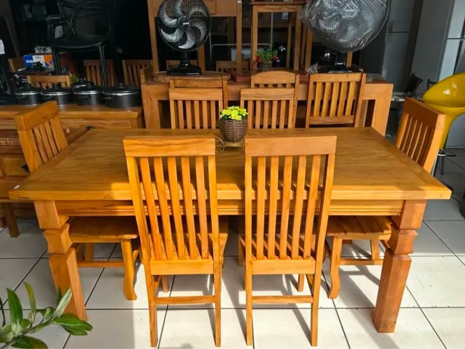 Jogo de mesa em madeira de Demolição 