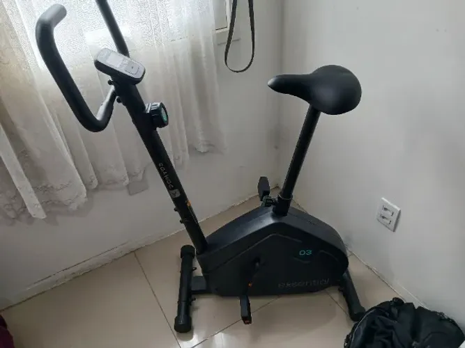 Bicicleta Ergométrica de Treino Essentiel Domyos Preta