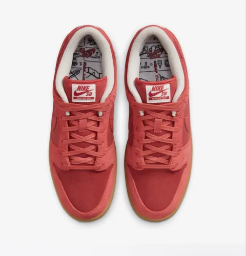 Nike SB Dunk Low Adobe
