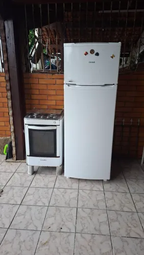 Geladeira e fogão