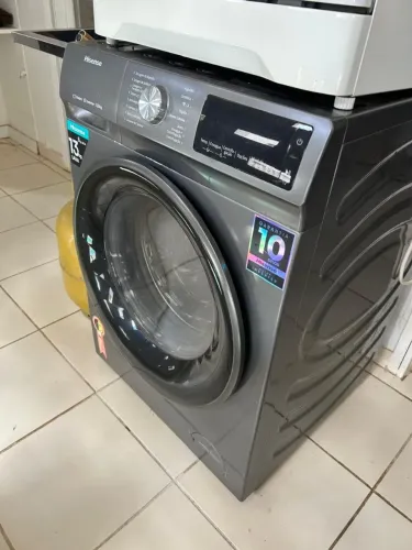 Lava e seca Hisense 13kg em ótimo estado 
