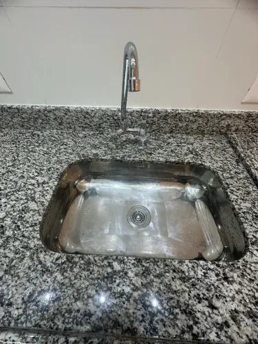 Pia com Cuba e Torneira 