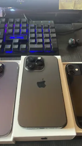 iPhones variados 