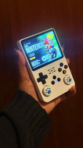 Console Portátil R36S