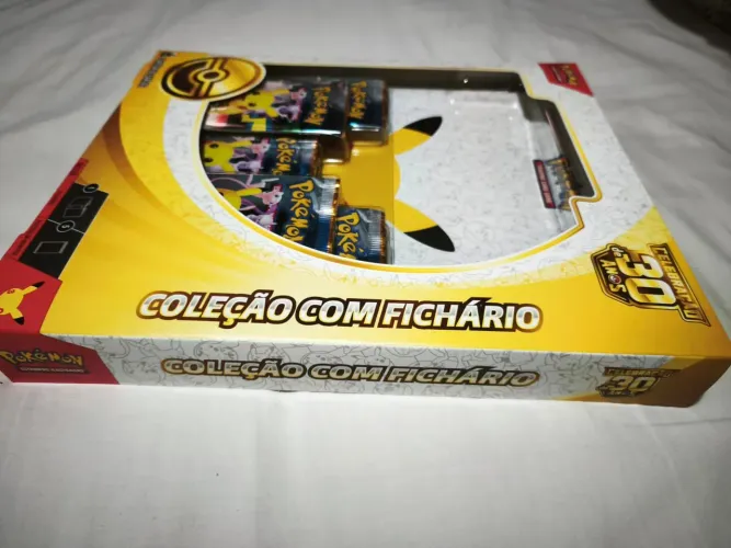 Pokemon 30 anos - BOX com fichario