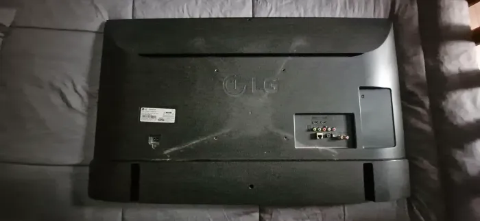 Tv LG 43 pol. Com defeito 