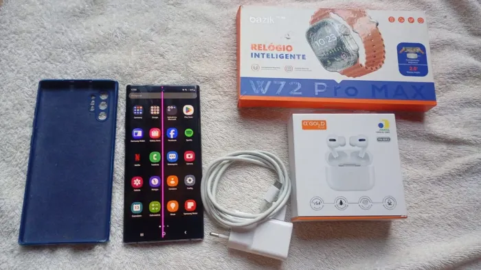 Samsung note 10+ 256gb 8 RAM carregador original mais brindes.