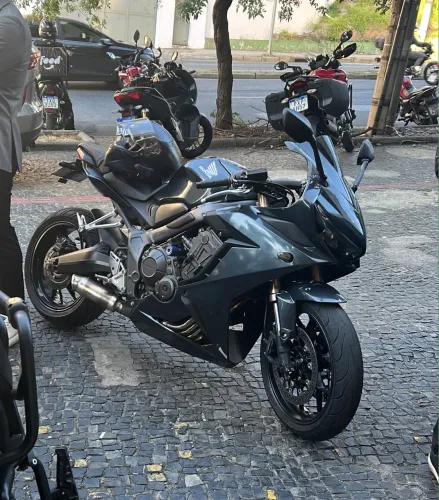 CBR 650R 2021