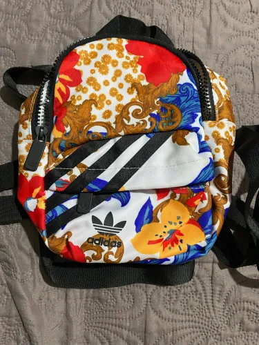 Mochila pequena Adidas