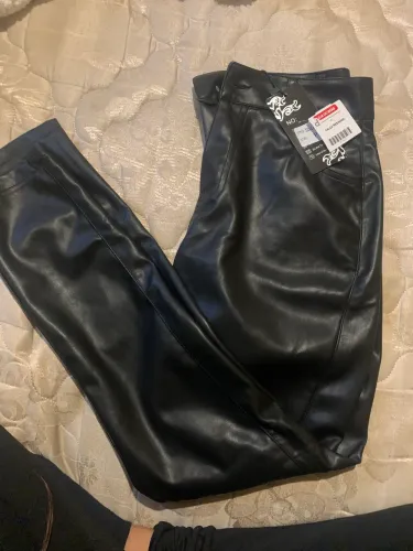 Vendo calça resinada feminina 