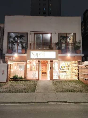 RESTAURANTE COMPLETO + LOFT NO ANDAR SUPERIOR , PRONTO PARA OPERAR