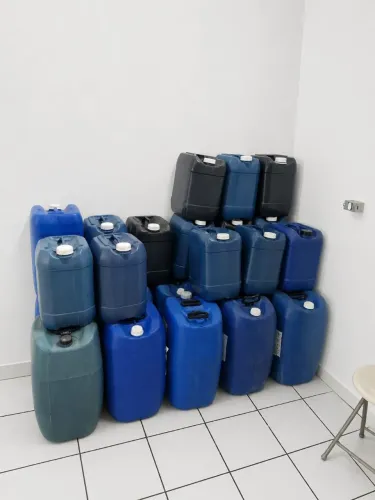 GALÕES 50 E 25 LITROS