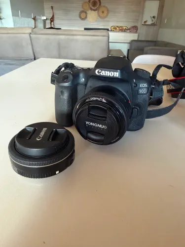 Câmera cânon 90D