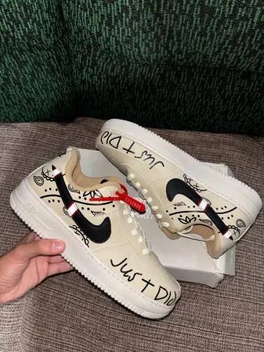 Tênis Estilo Nike Air Force 1 Custom Dior - Réplica | Bege | Tam. 43 | Novo
