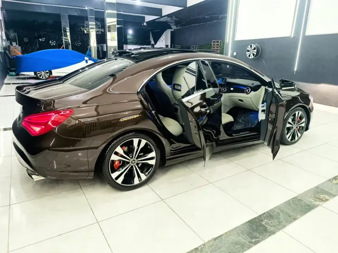 Mercedes-Benz CLA-200 First Edition 1.6 TB 16V Aut. 2015