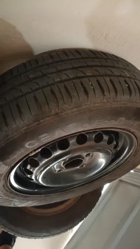 Rodas aro 13 com pneus novos