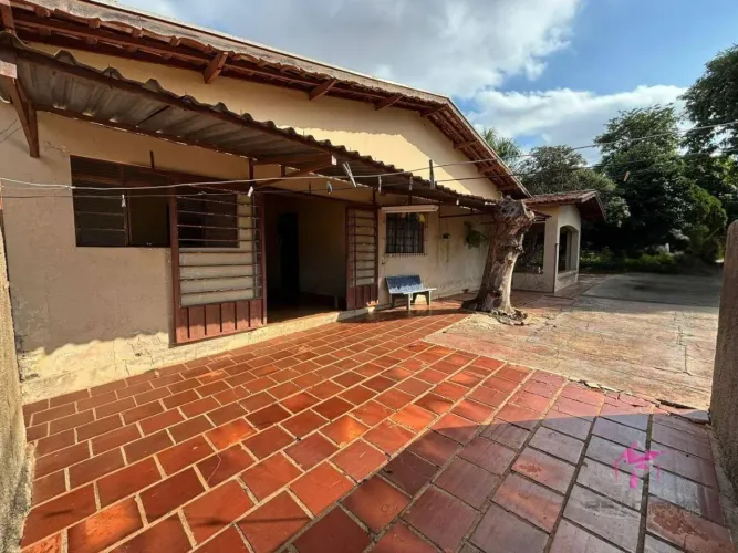 Casa com 2 dormitórios à venda, 180 m² por R$ 900.000,00 - Jardim Amália - Leme/SP