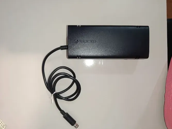 Fonte para Xbox Super Slim (1 pino) funcionando