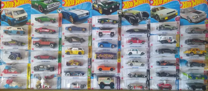 Coleção Carrinhos Hot Wheels 25,00 cada