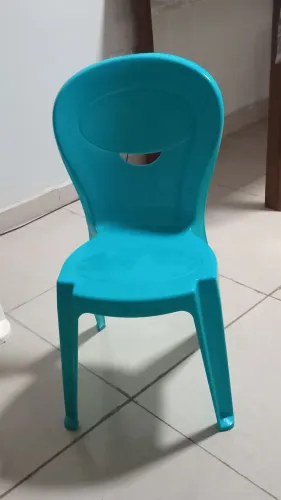 Cadeira e mesa infantil