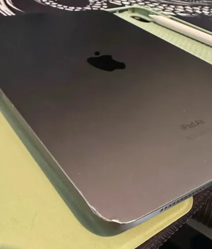 iPad Air M1