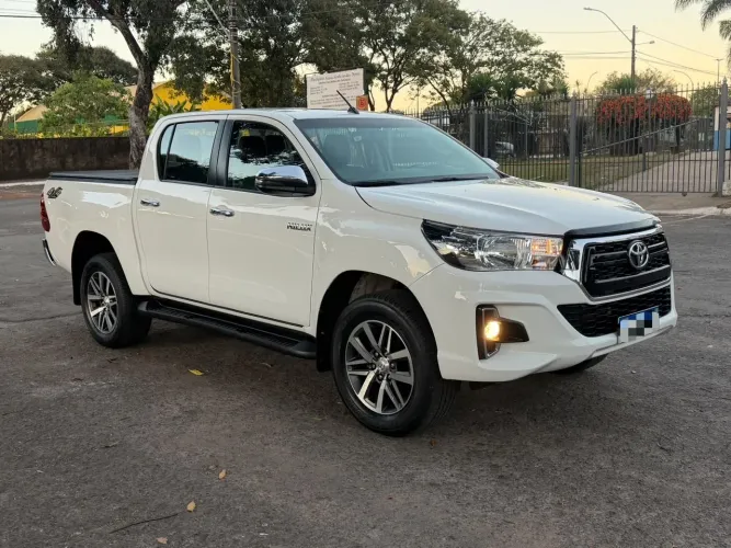 Toyota Hilux CD SRV 4X4 2.8 TDI Diesel Aut. 2020