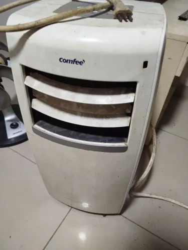 Ar condicionado portátil Comfee 9000 BTUs 127 Volts