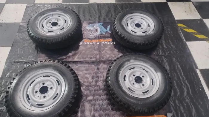 Pneus usados 215/75/15