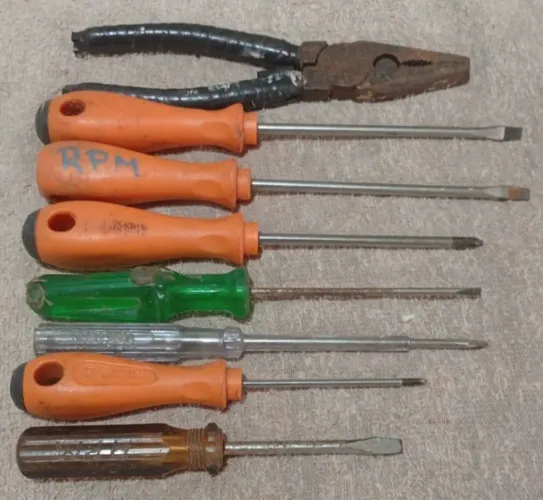 Kit ferramentas alicates e chaves 
