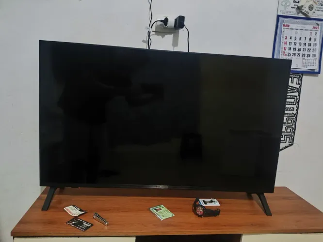 TV 4K LG de 43 polegadas, modelo 43UA7500PSA.