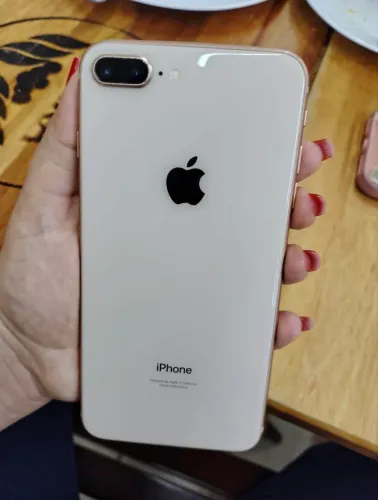 iPhone 8 Plus muito conservado