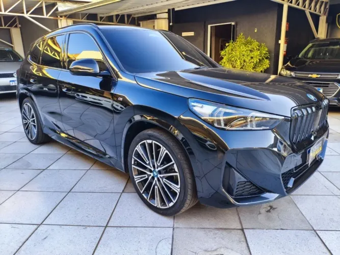 BMW IX1 Xdrive 30 M Sport (elétrico) 2024