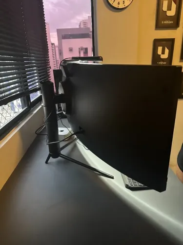Monitor Gamer 44,5 Pol, Curvo, UltraWide, 120hz com webcam