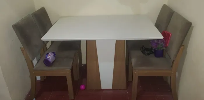 Vendo mesa semi nova 