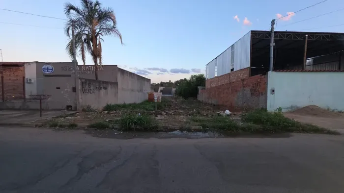 Lote 360m (Asfalto, Agua) Residencial Itaipu