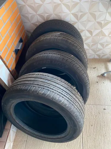 Pneus speed novos
