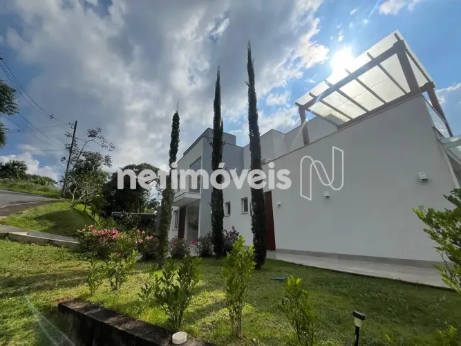 Porteira Fechada: Casa de Alto Luxo no Condominio Veredas das Gerais