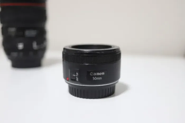Canon EF 50mm f/1.8 STM ? R$ 550