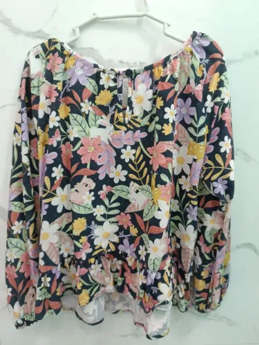 Blusa estampada de floresta