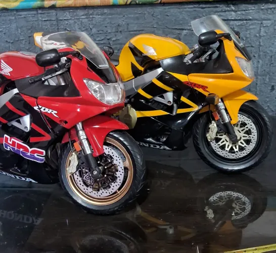 MINIATURA MOTO ESCALA 1/6 1:6 HONDA CBR